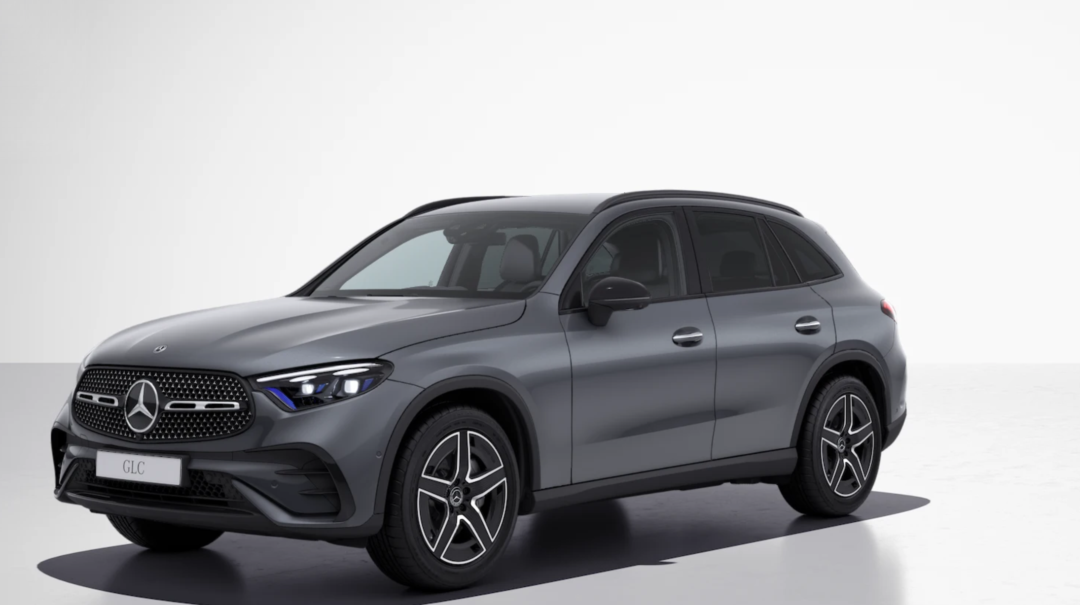 Mercedes GLC 300 4matic 9G-tronic AMG | novinka 2022 | nové SUV | stylové moderní sportovní | první objednávky online | nová auta ve výrobě | online autosalon AUTOiBUY.com